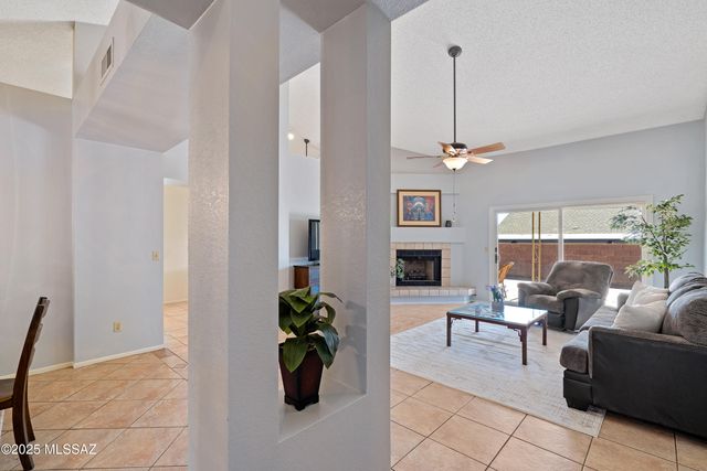 2671 W Camino De La Joya, Tucson, AZ 85742