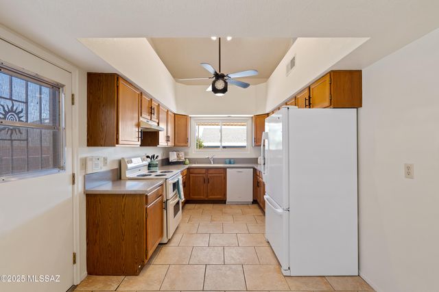 2671 W Camino De La Joya, Tucson, AZ 85742