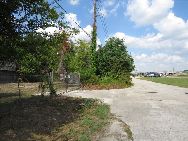 14554 Almeda Road, Houston, TX 77053