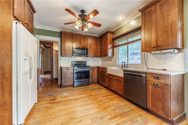 35 Hartsen Street, Rochester, NY 14610