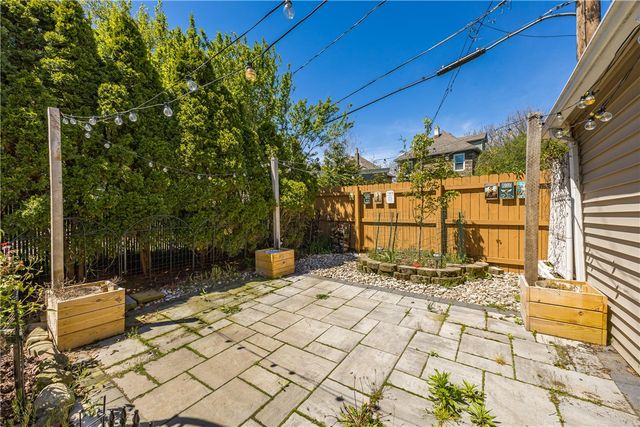 35 Hartsen Street, Rochester, NY 14610