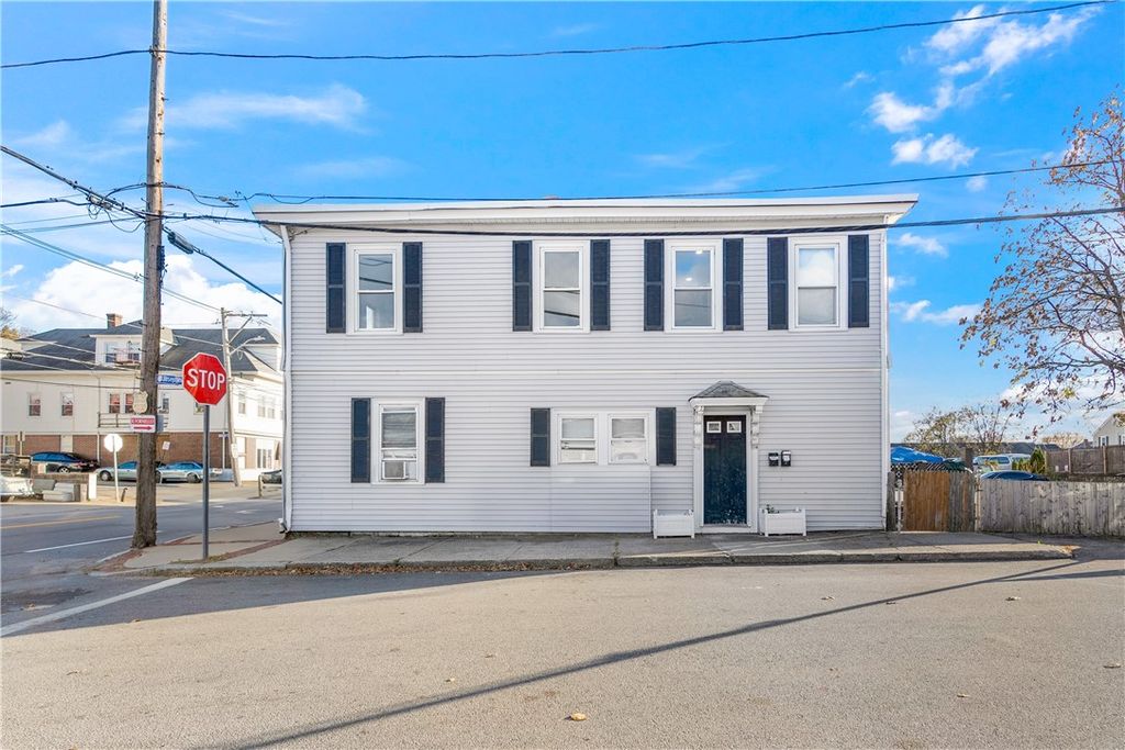 880 Charles Street, North Providence, RI 02904