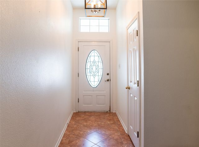 604 Valleyridge Court, Decatur, TX 76234