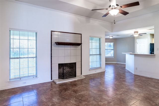 604 Valleyridge Court, Decatur, TX 76234