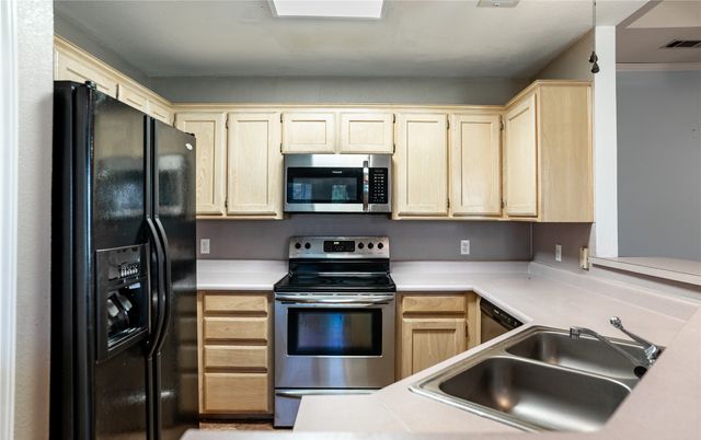 604 Valleyridge Court, Decatur, TX 76234