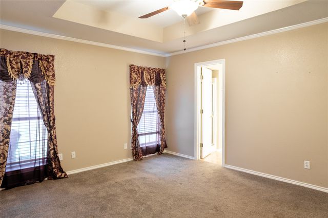 604 Valleyridge Court, Decatur, TX 76234