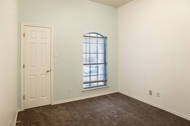 604 Valleyridge Court, Decatur, TX 76234