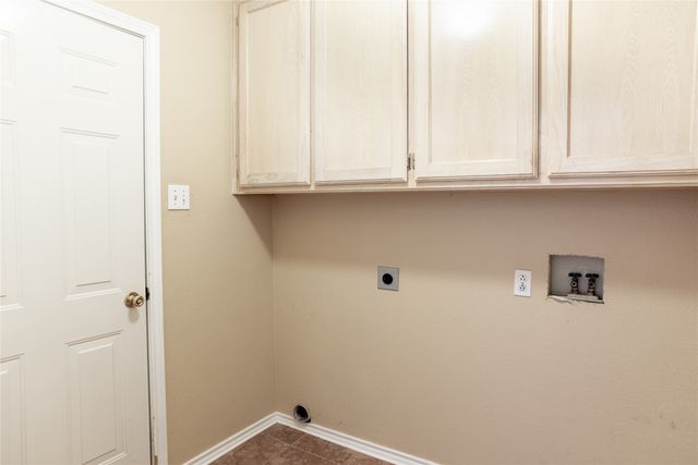 604 Valleyridge Court, Decatur, TX 76234