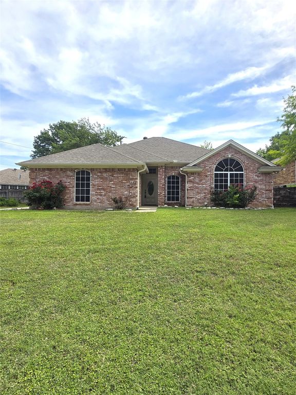 604 Valleyridge Court, Decatur, TX 76234