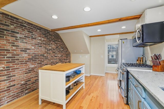 277 Central Street, Mansfield, MA 02048