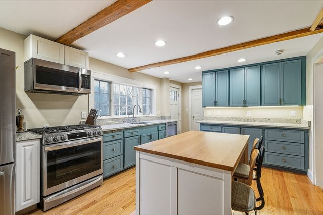 277 Central Street, Mansfield, MA 02048