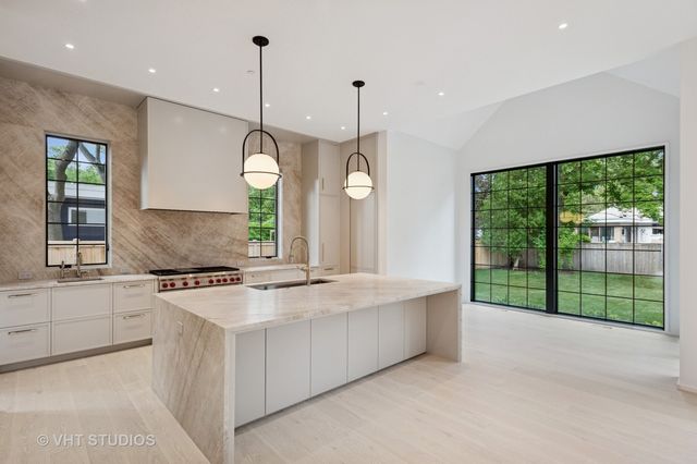 759 Strawberry Hill Drive, Glencoe, IL 60022