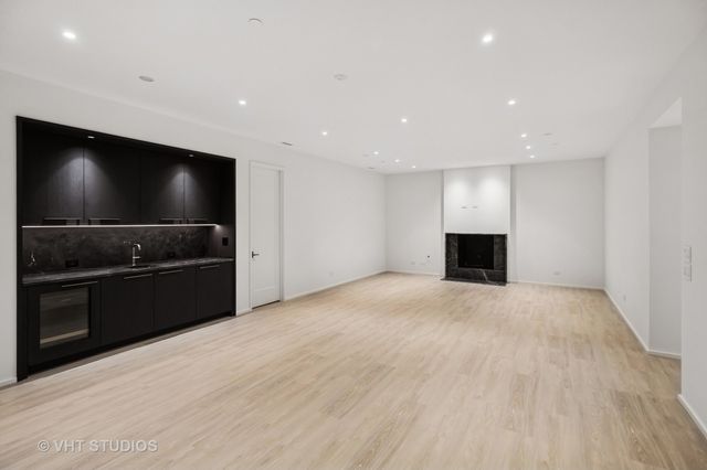 759 Strawberry Hill Drive, Glencoe, IL 60022