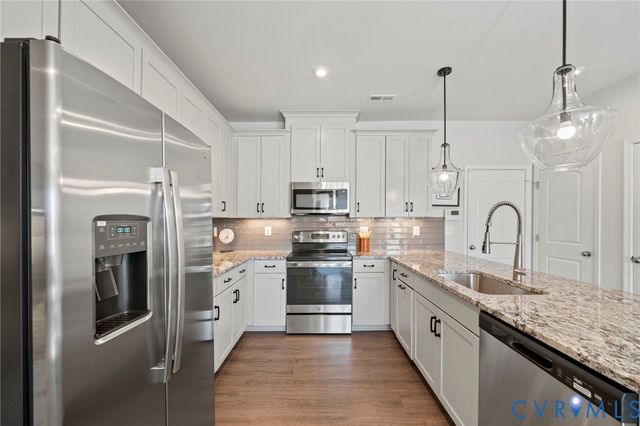 225 Brattice Dr, Midlothian, VA 23114