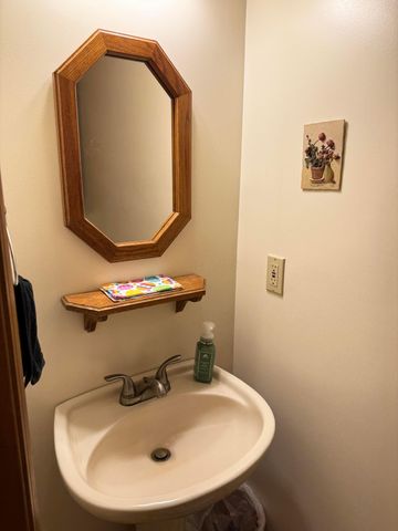 2075 Eckard Road, Centerburg, OH 43011
