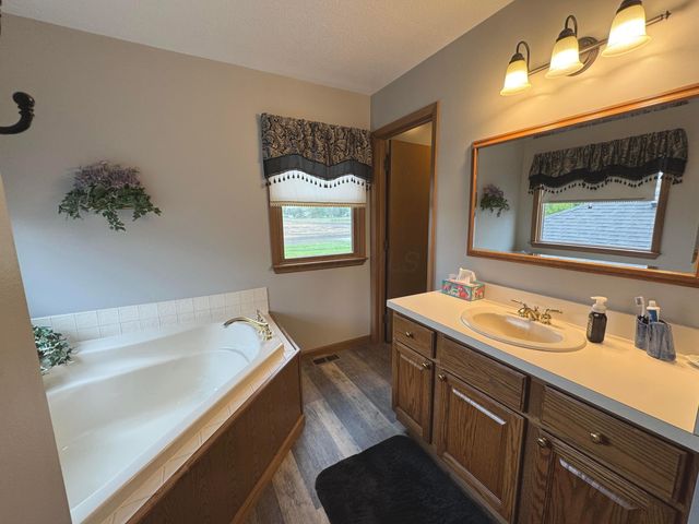 2075 Eckard Road, Centerburg, OH 43011