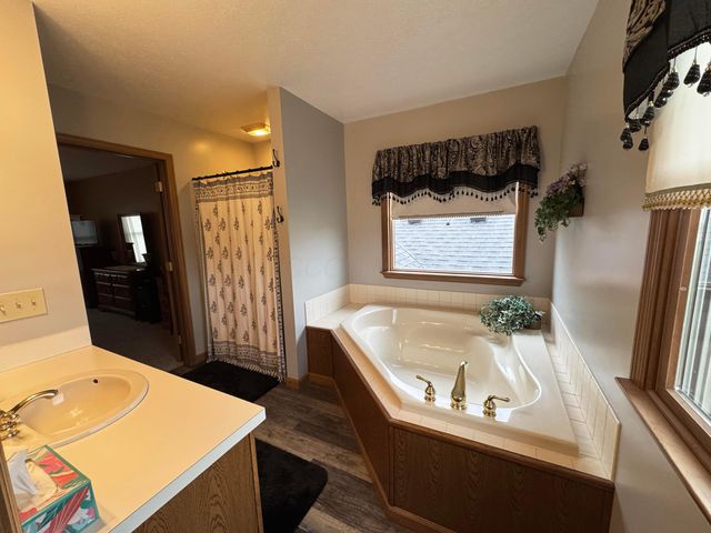 2075 Eckard Road, Centerburg, OH 43011