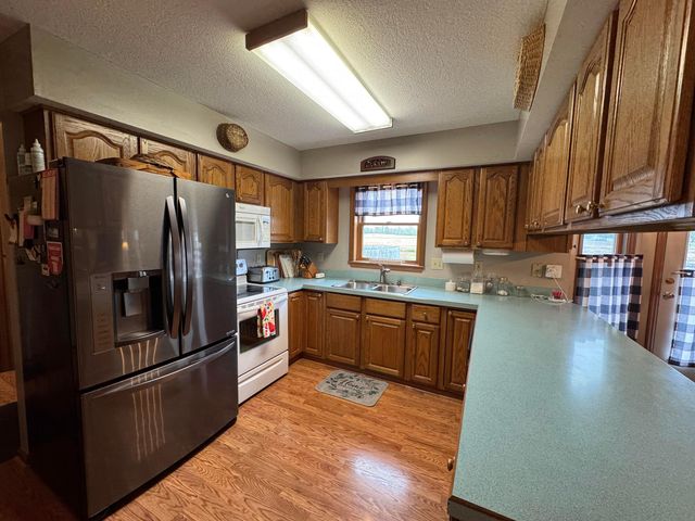 2075 Eckard Road, Centerburg, OH 43011