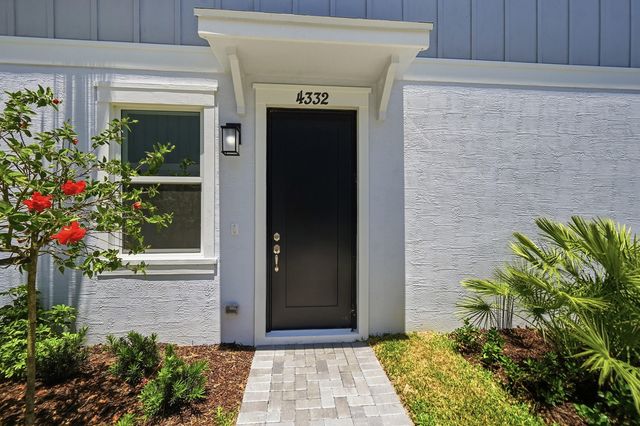 4332 Brookgreen Square, Westlake, FL 33470