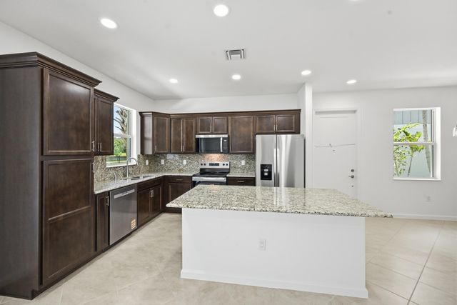 4332 Brookgreen Square, Westlake, FL 33470