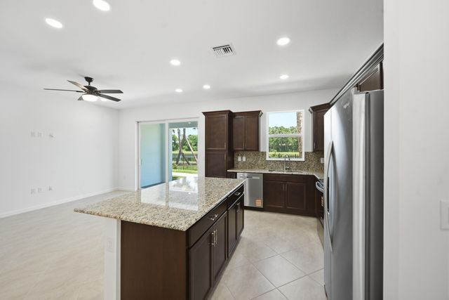 4332 Brookgreen Square, Westlake, FL 33470
