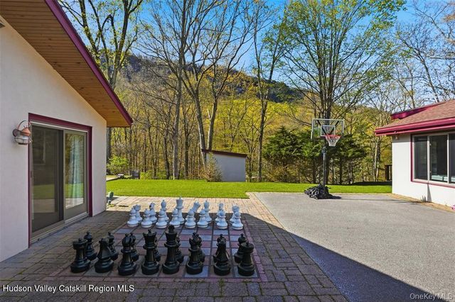 7 Marron Lane, New Paltz, NY 12561