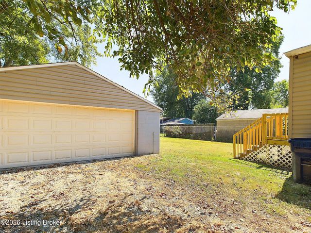 4203 Searcy Ln, Louisville, KY 40216