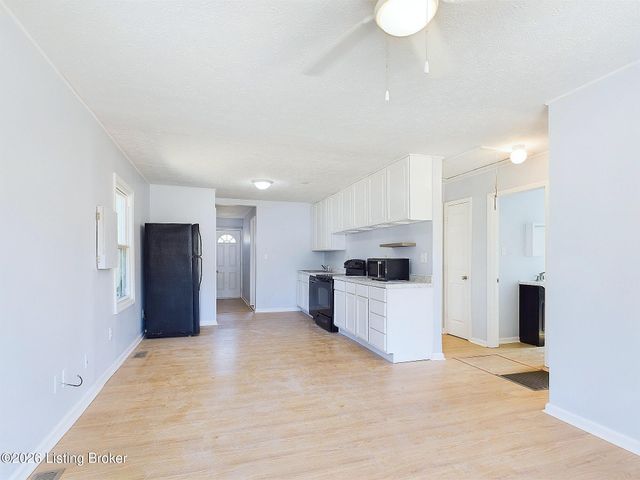 4203 Searcy Ln, Louisville, KY 40216