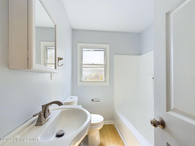 4203 Searcy Ln, Louisville, KY 40216