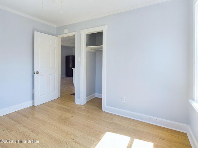 4203 Searcy Ln, Louisville, KY 40216