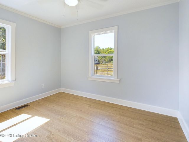 4203 Searcy Ln, Louisville, KY 40216