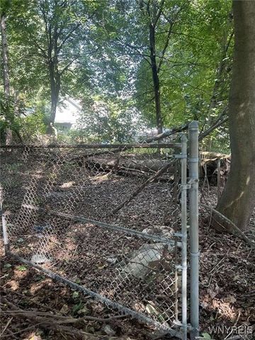 2313 15th Street, Niagara Falls, NY 14305