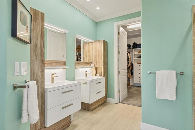 2414 VACCARO DRIVE, Sarasota, FL 34231