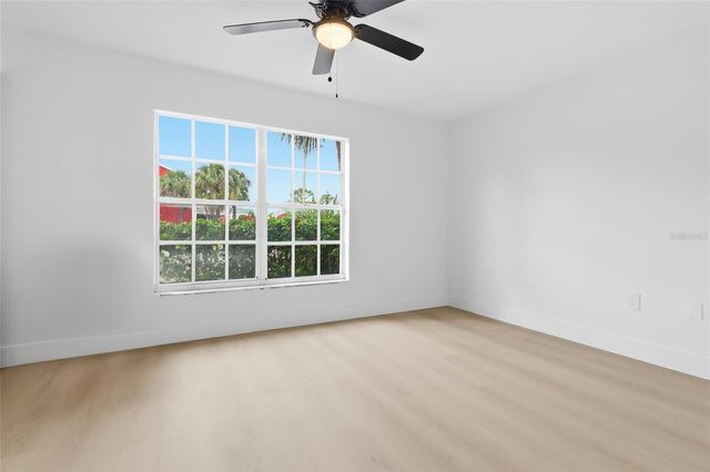 1024 82ND TERRACE N 1024A, St Petersburg, FL 33702