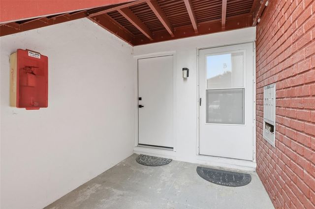 1024 82ND TERRACE N 1024A, St Petersburg, FL 33702