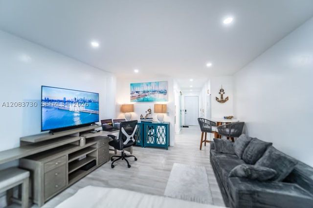 7904 West Dr 903, North Bay Village, FL 33141