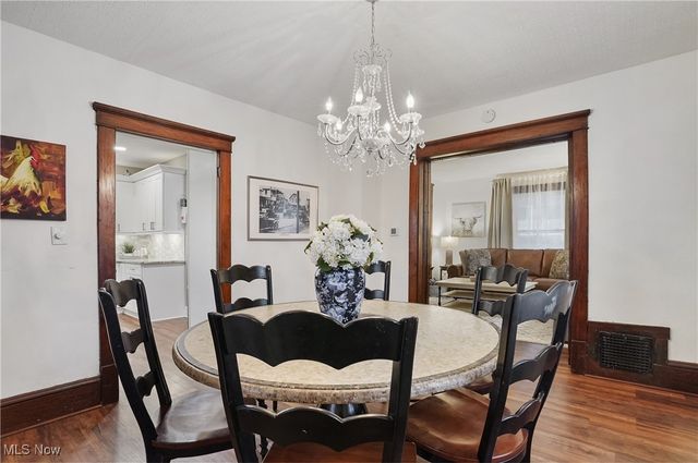 203 N Prospect Avenue, Hartville, OH 44632