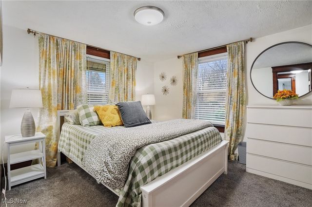 203 N Prospect Avenue, Hartville, OH 44632