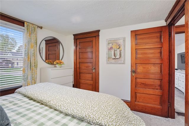 203 N Prospect Avenue, Hartville, OH 44632