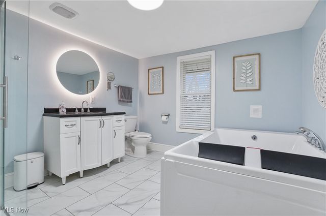 203 N Prospect Avenue, Hartville, OH 44632