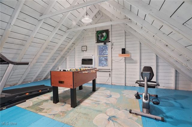 203 N Prospect Avenue, Hartville, OH 44632