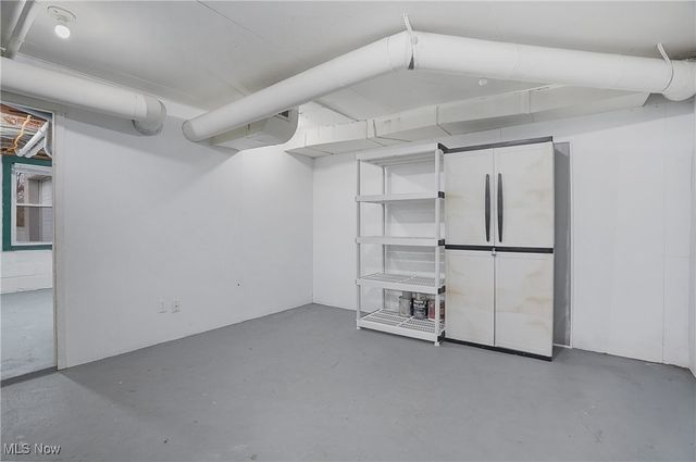 203 N Prospect Avenue, Hartville, OH 44632