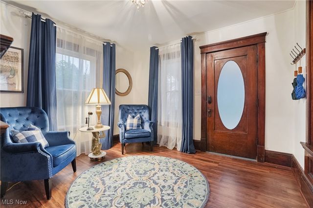 203 N Prospect Avenue, Hartville, OH 44632