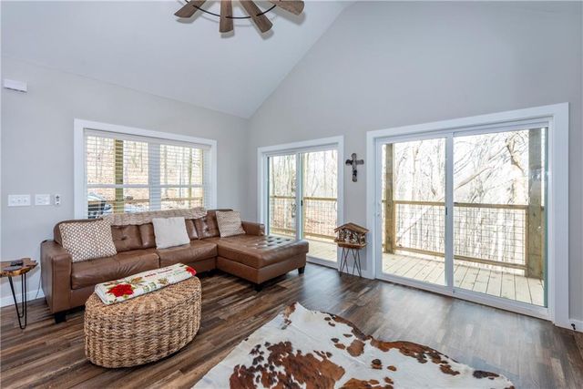 110 Burnt Mountain Cove Road, Jasper, GA 30143