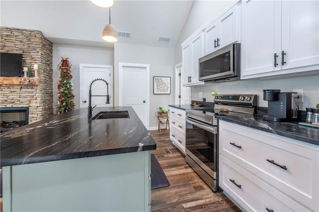 110 Burnt Mountain Cove Road, Jasper, GA 30143