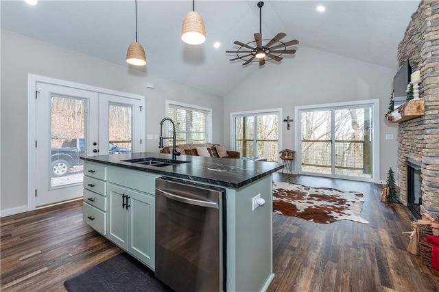 110 Burnt Mountain Cove Road, Jasper, GA 30143