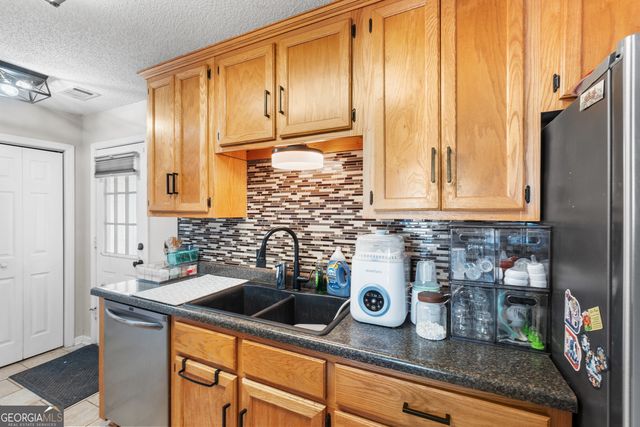 121 Chadwyck Circle, Bonaire, GA 31005