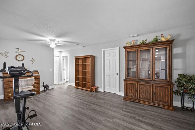 284 Emerson Drive NW, Palm Bay, FL 32907