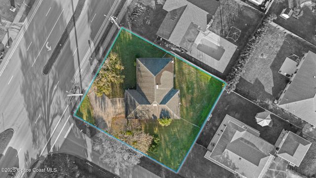 284 Emerson Drive NW, Palm Bay, FL 32907