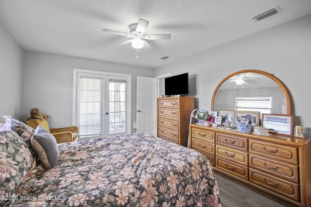 284 Emerson Drive NW, Palm Bay, FL 32907